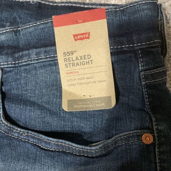 New. 46 x 32 Levi’s 559 Big & Tall relaxed straight stretch jeans.  Normally $89 - Picture 12 of 14